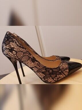 Extraordinary lace high heels EUC